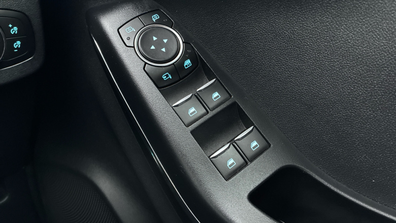 Ford Puma 1.0 EcoBoost Hybrid mHEV 155 ST-Line 5dr Petrol Hatchback